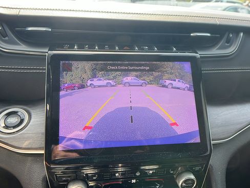 Used 2021 Jeep Grand Cherokee L Overland image 37