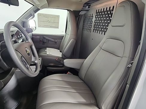 New 2025 Chevrolet Express 3500 w/ Driver Convenience Package image 19