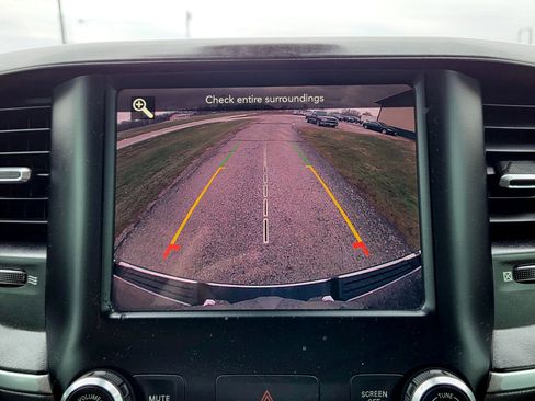 Used 2019 RAM 1500 Big Horn image 12