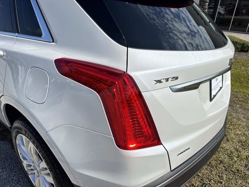 Used 2018 Cadillac XT5 Premium Luxury image 11