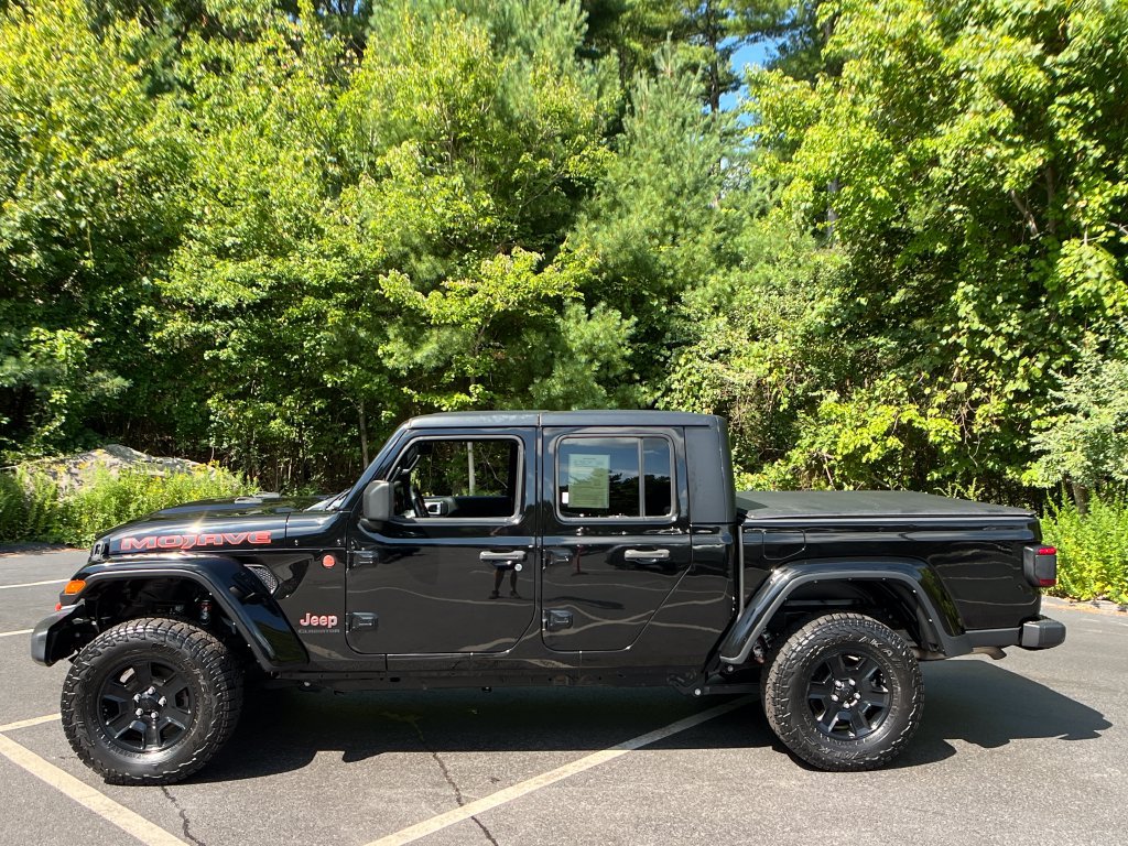 Used 2022 Jeep Gladiator Mojave w/ LED Lighting Group AWD/4WD image 2