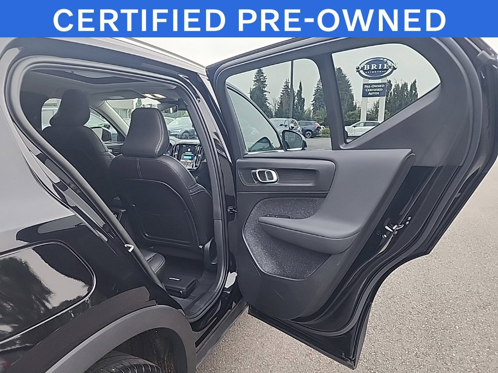 Used 2023 Volvo XC40 B5 Ultimate w/ Protection Package Premier AWD/4WD image 17
