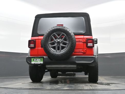 Used 2024 Jeep Wrangler Sport S image 27