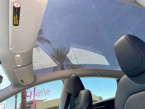 Used 2026 Tesla Model Y Long Range AWD/4WD image 10