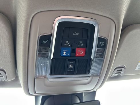 Used 2022 RAM 1500 Laramie AWD/4WD image 26
