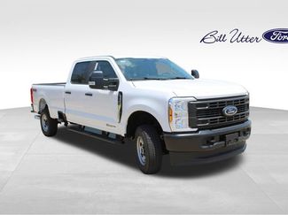 New 2026 Ford F250 XL w/ FX4 Off-Road Package AWD/4WD video 2