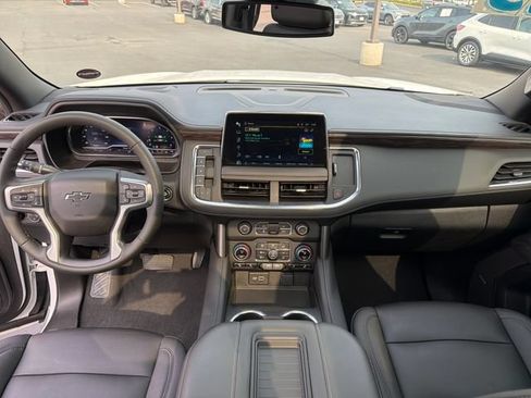 Certified 2023 Chevrolet Tahoe Z71 w/ Luxury Package AWD/4WD image 12