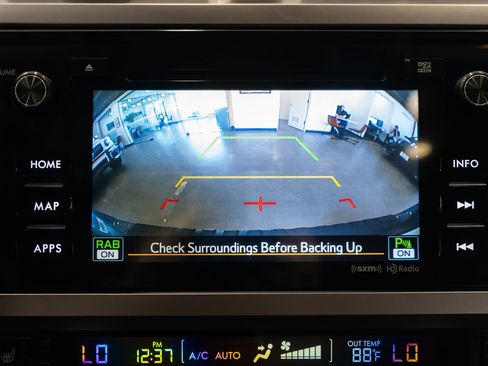 Used 2017 Subaru Outback 3.6R Limited AWD/4WD image 13