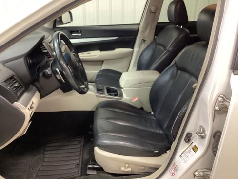 Used 2013 Subaru Outback 2.5i Premium w/ Popular Pkg 1A image 13