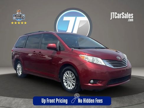 Used 2011 Toyota Sienna XLE FWD image 1