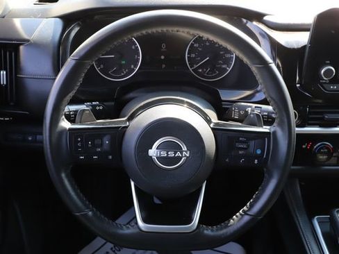 Used 2022 Nissan Pathfinder SV image 21