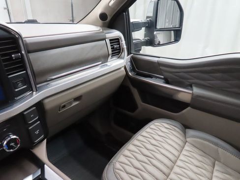 Used 2025 Ford F350 Platinum w/ Platinum Plus Package AWD/4WD image 27