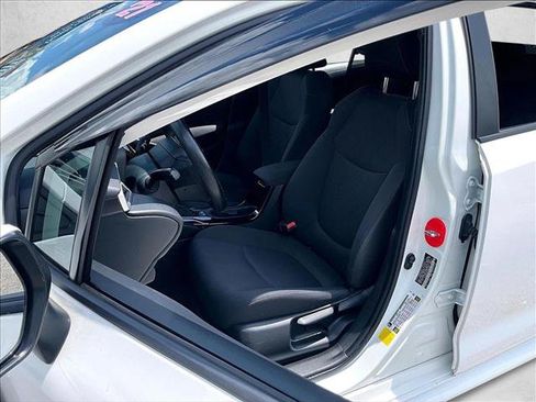 Used 2021 Toyota Corolla LE FWD image 27