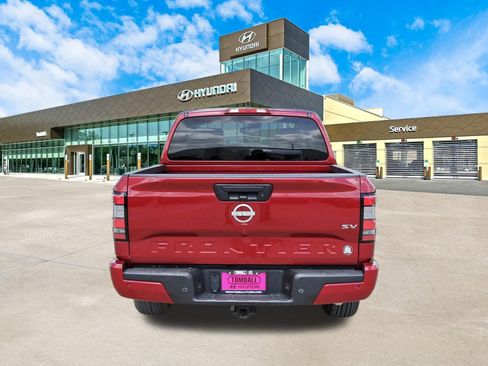 Used 2023 Nissan Frontier SV w/ Technology Package image 7