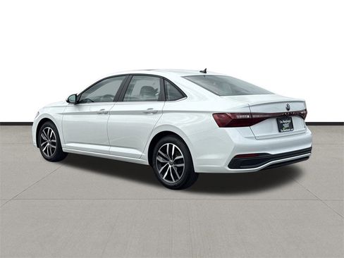 New 2026 Volkswagen Jetta SE image 7