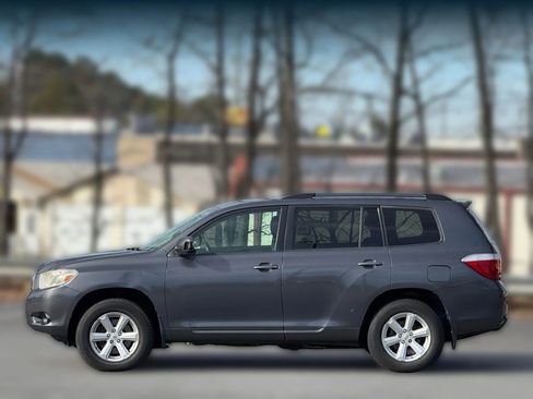 Used 2010 Toyota Highlander SE image 8