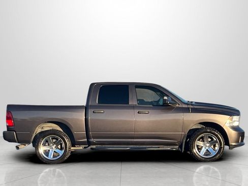 Used 2018 RAM 1500 Express w/ Express Value Package image 3