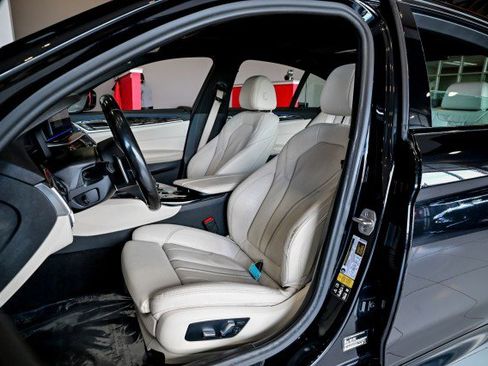 Used 2022 BMW 530i xDrive w/ M Sport Package image 14