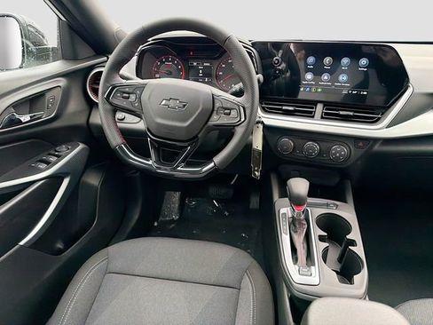 New 2026 Chevrolet Trax RS w/ Sunroof Package image 21