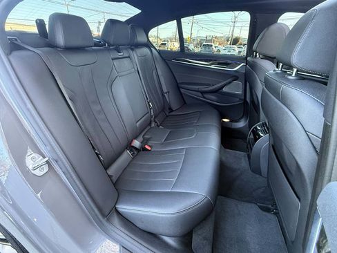 Used 2022 BMW 540i 540i w/ M Sport Package image 11