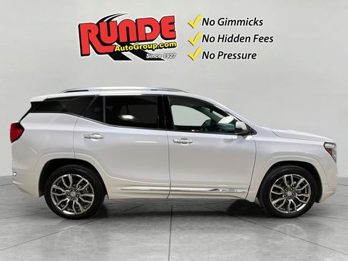 Used 2022 GMC Terrain Denali w/ LPO, Floor Liner Package image 7