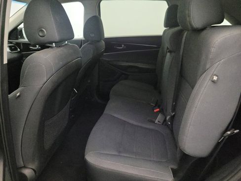 Used 2019 Kia Sorento AWD w/ LX Convenience Package image 18