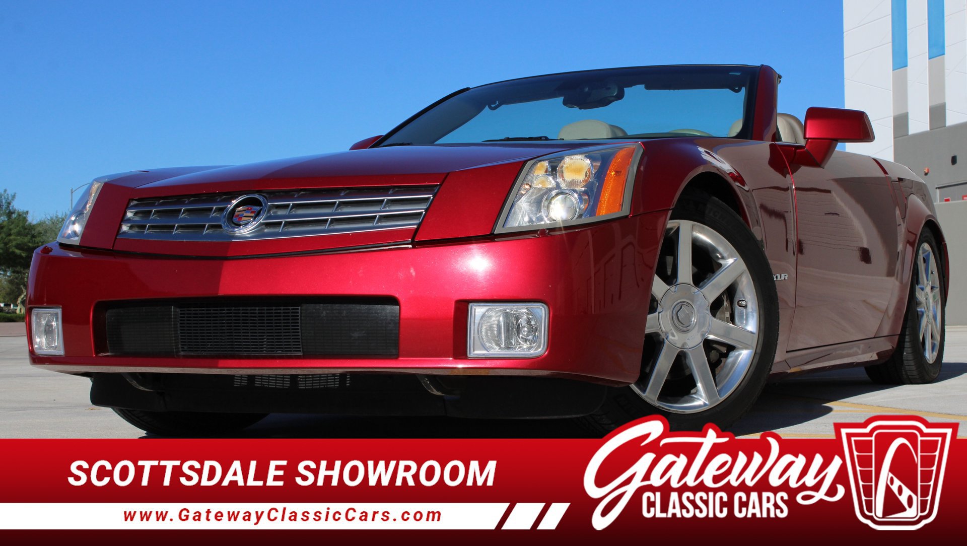 Used 2004 Cadillac XLR RWD image 1