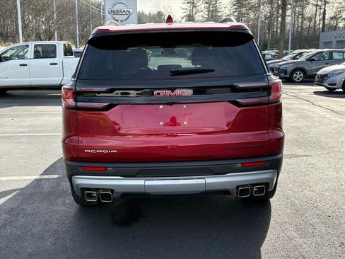 Used 2024 GMC Acadia Elevation w/ Luxury Package image 5