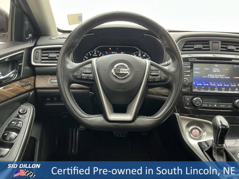 Used 2017 Nissan Maxima Platinum image 21