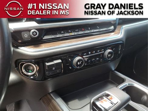 Used 2023 Chevrolet Silverado 1500 LT Trail Boss AWD/4WD image 18