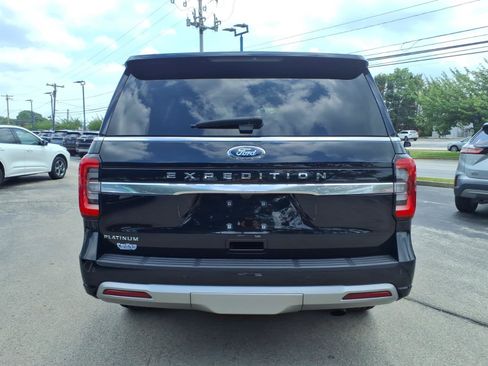 Certified 2023 Ford Expedition Platinum AWD/4WD image 4
