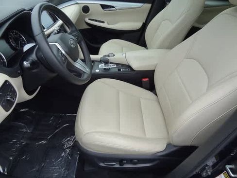 Used 2020 INFINITI QX50 Luxe w/ Navigation Package image 6