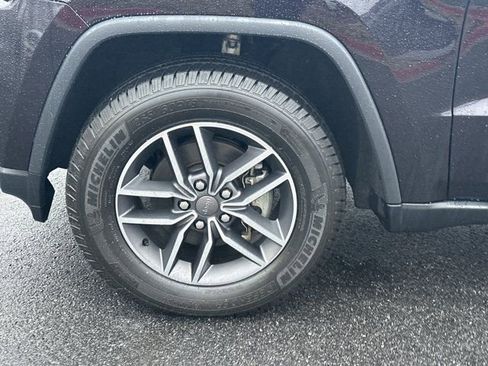 Used 2019 Jeep Grand Cherokee Limited image 15