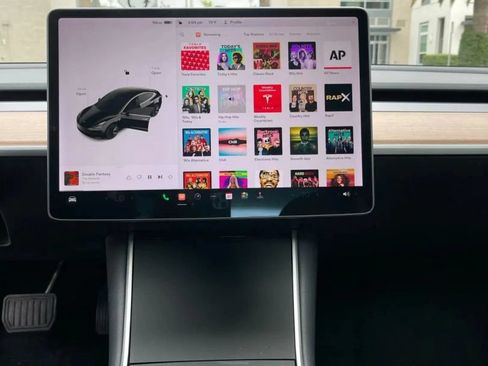 Used 2019 Tesla Model 3 Standard Range Plus RWD image 18