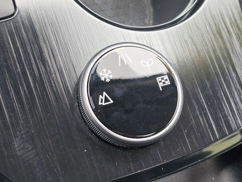 Used 2024 Nissan Rogue SV w/ SV Premium Package image 27