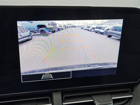 Used 2024 Chevrolet Trax LS FWD image 23