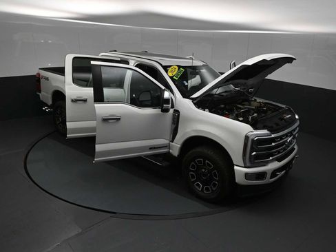 Used 2024 Ford F250 Platinum AWD/4WD image 34