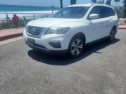 Used 2018 Nissan Pathfinder S FWD image 12