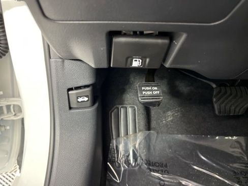 New 2025 Nissan Altima 2.5 SR image 32