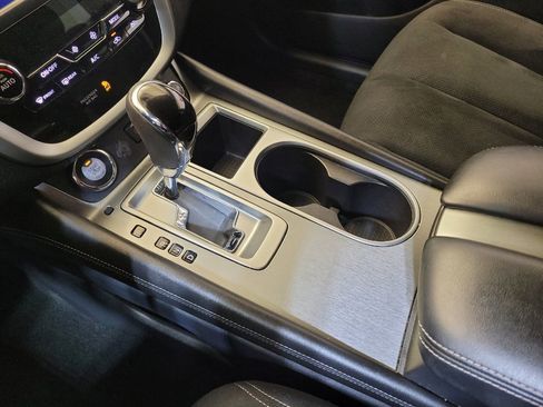 Used 2019 Nissan Murano SV image 26