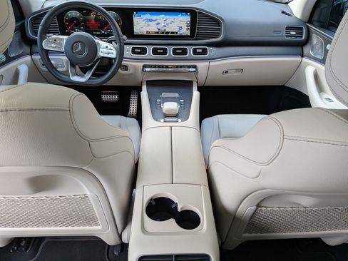 Used 2023 Mercedes-Benz GLS 450 4MATIC image 15