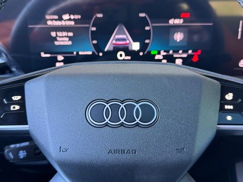 New 2025 Audi Q5 2.0T Premium image 25
