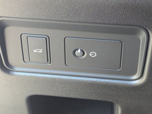 Used 2023 Land Rover Discovery HSE R-Dynamic image 33