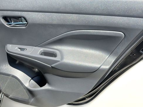 Used 2025 Nissan Versa SV FWD image 24