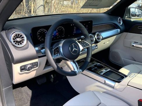 New 2026 Mercedes-Benz GLB 250 4MATIC image 9