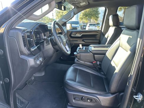Used 2024 GMC Sierra 1500 SLT image 16