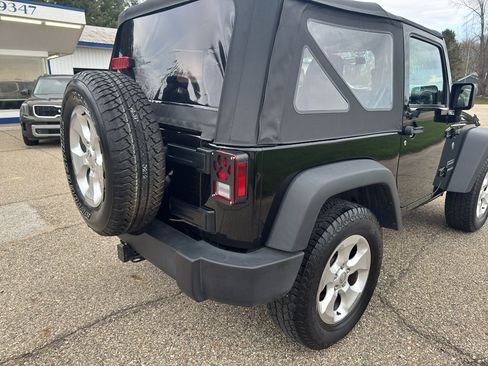 Used 2017 Jeep Wrangler Sport image 11