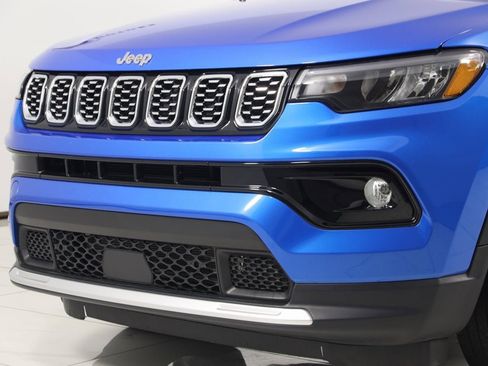 Used 2024 Jeep Compass Limited image 49