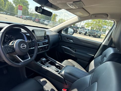 Certified 2023 Nissan Pathfinder SL AWD/4WD image 25