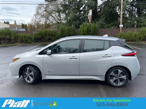 Used 2018 Nissan Leaf SV w/ SV Technology Package image 5